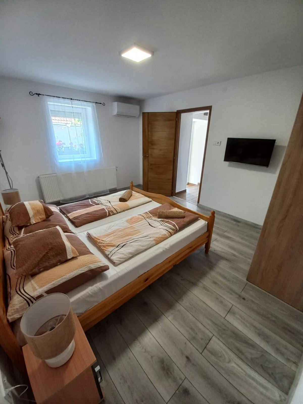 Oazis Apartman Sárospatak Exteriér fotografie